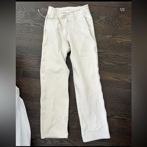 Lululemon sweatpants size 4